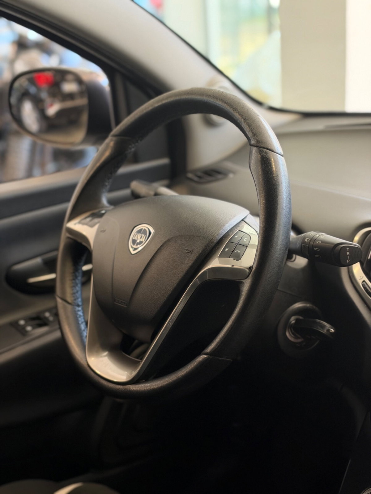 Lancia Ypsilon 1.2 69 CV 5 porte GPL Ecochic Silver (13)