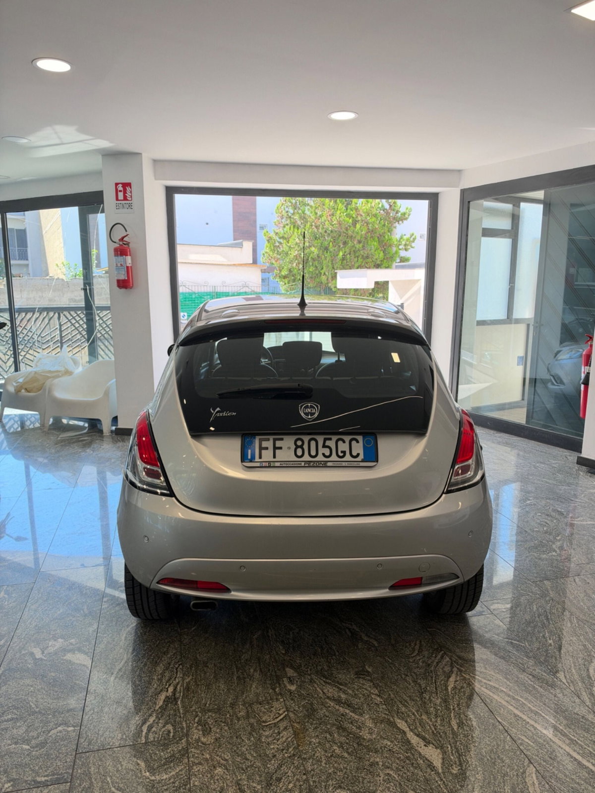 Lancia Ypsilon 1.2 69 CV 5 porte GPL Ecochic Silver (3)