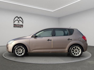 Kia cee'd 1.6 CRDi VGT 90CV 5p. LX (5)
