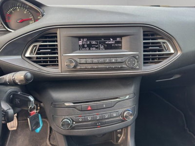 Peugeot 308 SW BlueHDi 100 S&S Access (12)