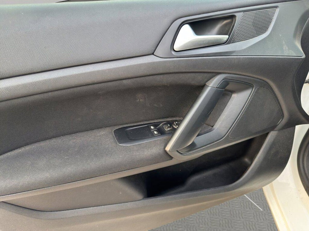 Peugeot 308 SW BlueHDi 100 S&S Access (15)