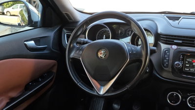 Alfa Romeo Giulietta 1.6 JTDm-2 Exclusive (17)