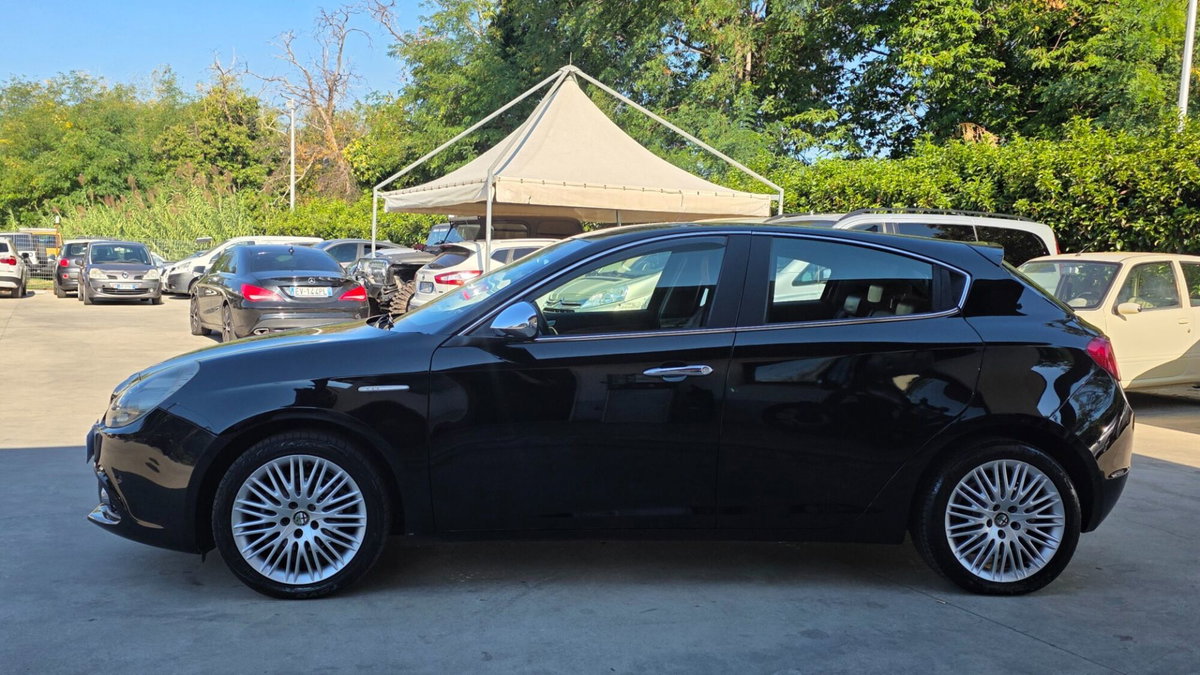 Alfa Romeo Giulietta 1.6 JTDm-2 Exclusive (4)