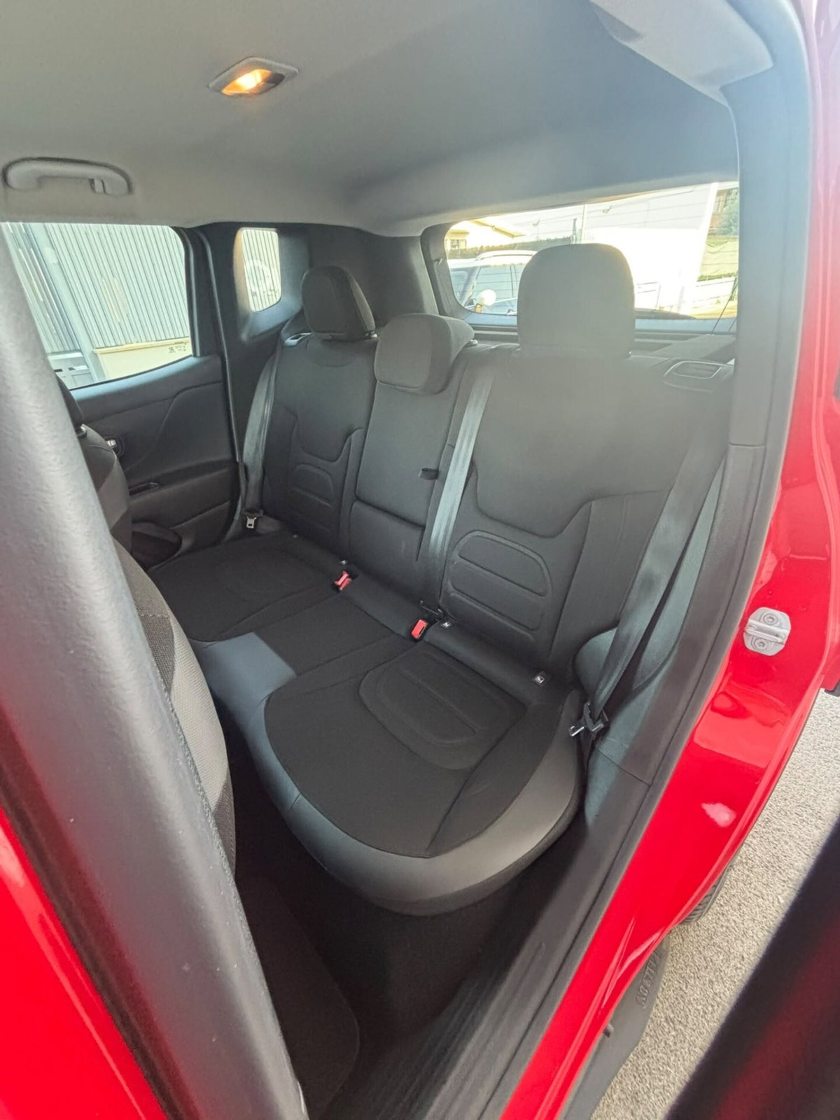 Jeep Renegade 1.6 Mjt 120 CV Limited (16)