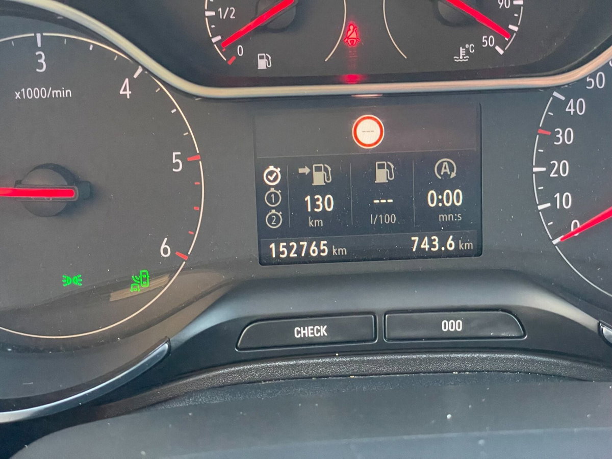 Opel Grandland X 1.6 diesel Ecotec Start&Stop Innovation (10)