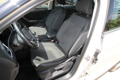 Volkswagen T-Roc 1.0 TSI Style (12)