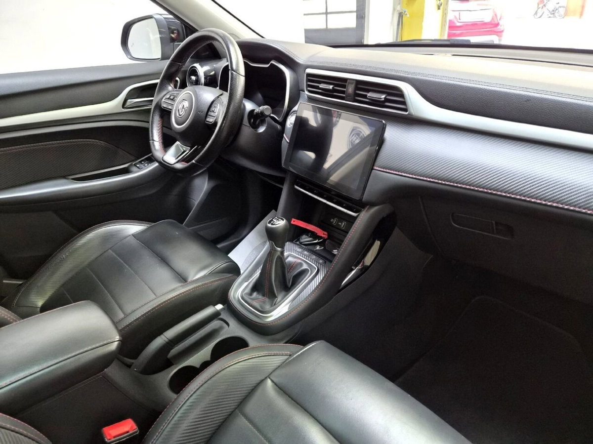 Mg ZS ZS 1.0 Luxury (7)