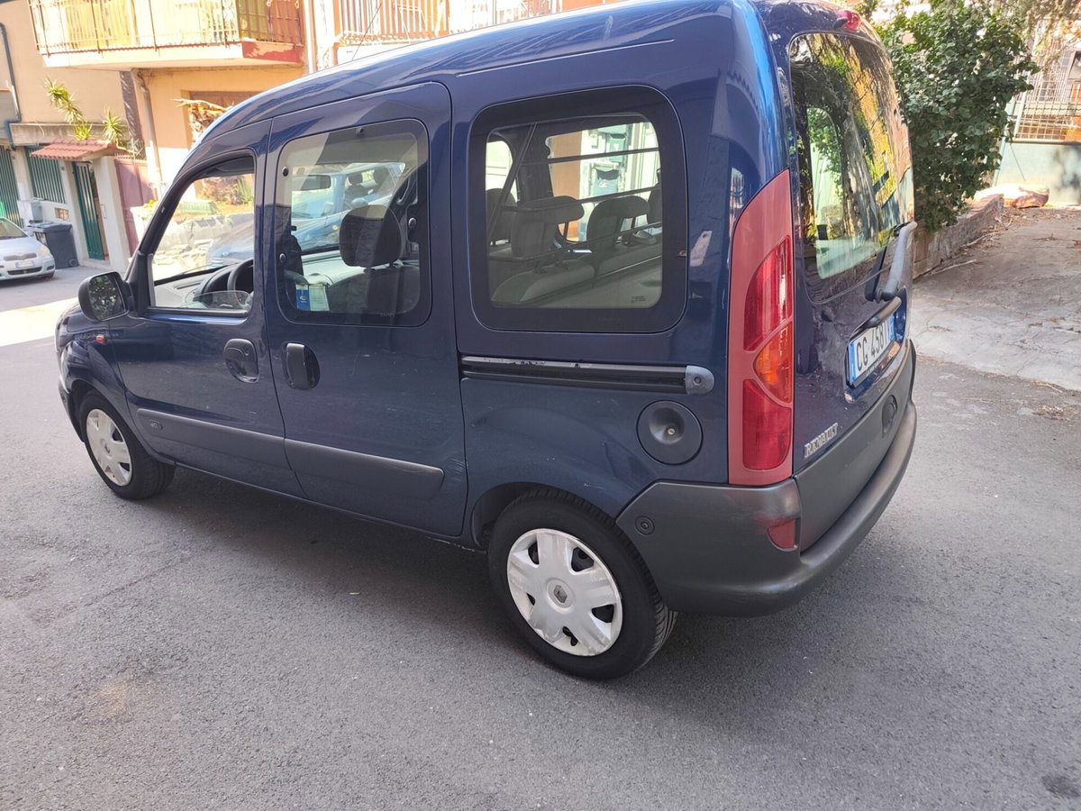 Renault Kangoo 1.5 dCi 80CV cat 5 porte Privilège (6)