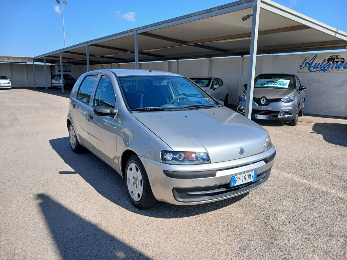 Fiat Punto 1.2i cat 5 porte ELX (13)