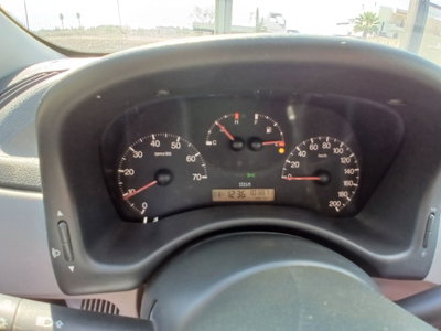 Fiat Punto 1.2i cat 5 porte ELX (4)