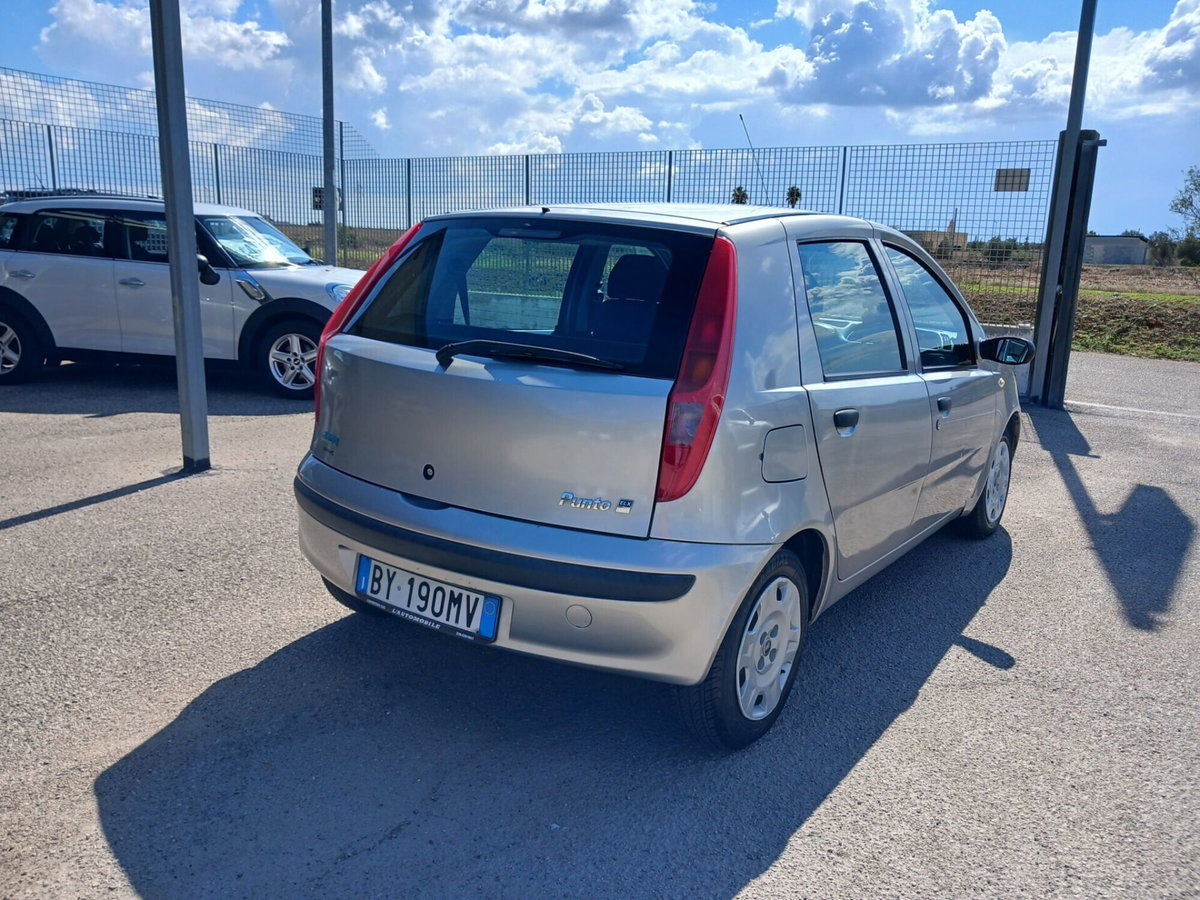 Fiat Punto 1.2i cat 5 porte ELX (9)