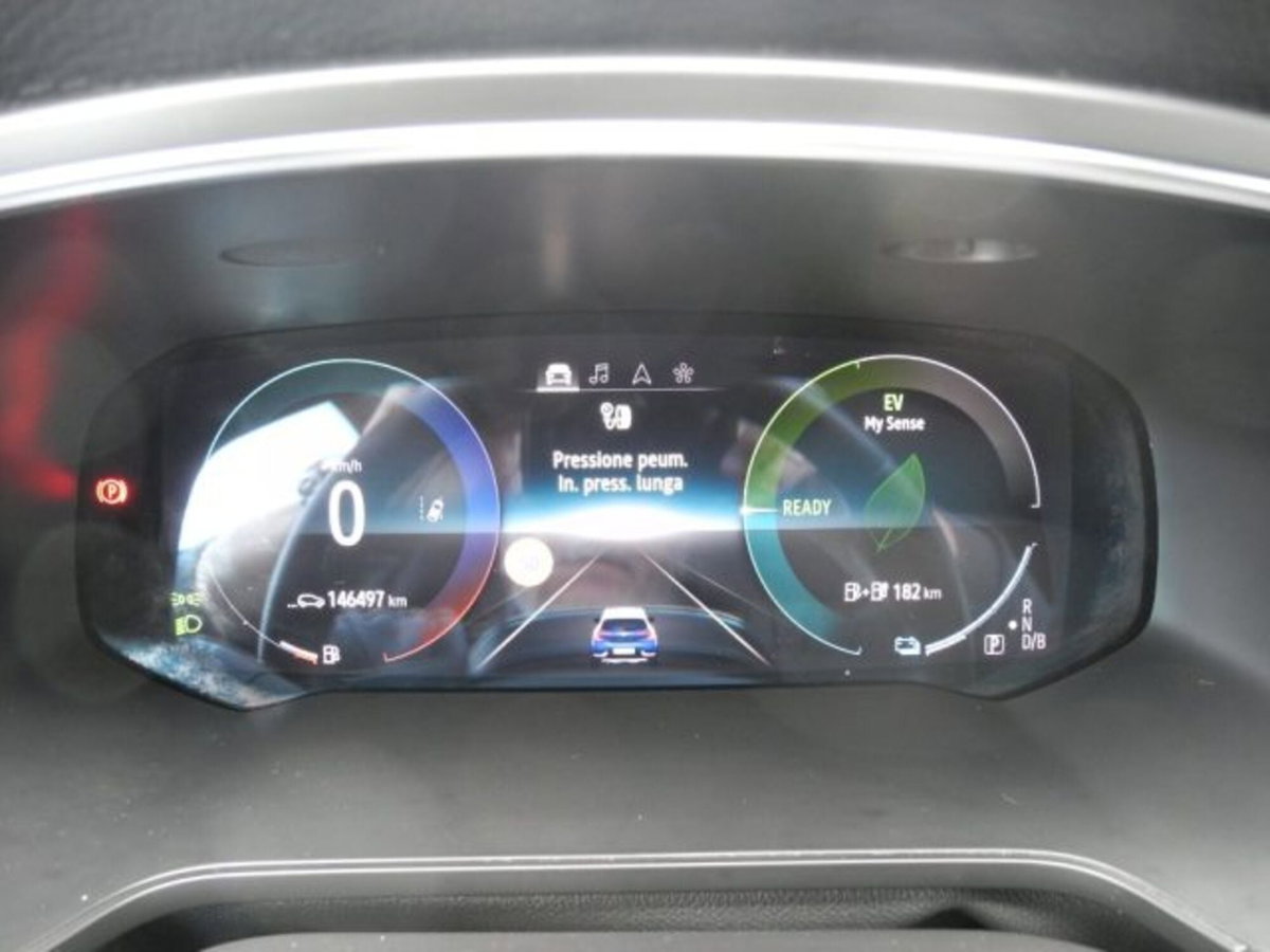 Renault Captur Plug-in Hybrid E-Tech 160 CV Intens (20)