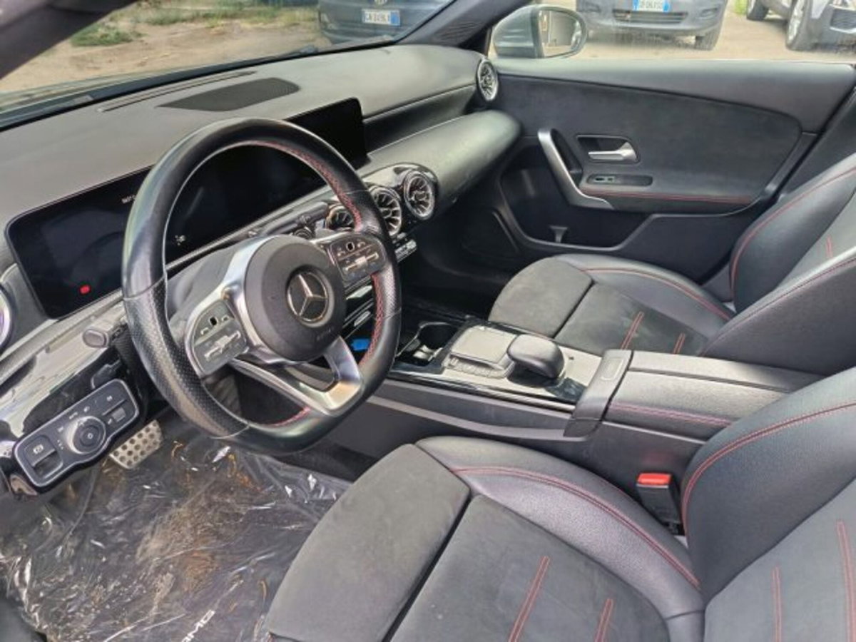 Mercedes-Benz Classe A Sedan 200 d Automatic 4Matic 4p. Sport (10)