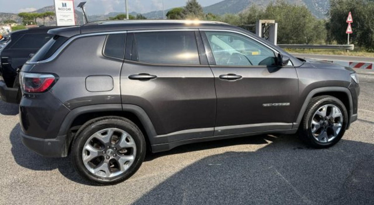 Jeep Compass 1.6 Multijet II 2WD Limited (6)