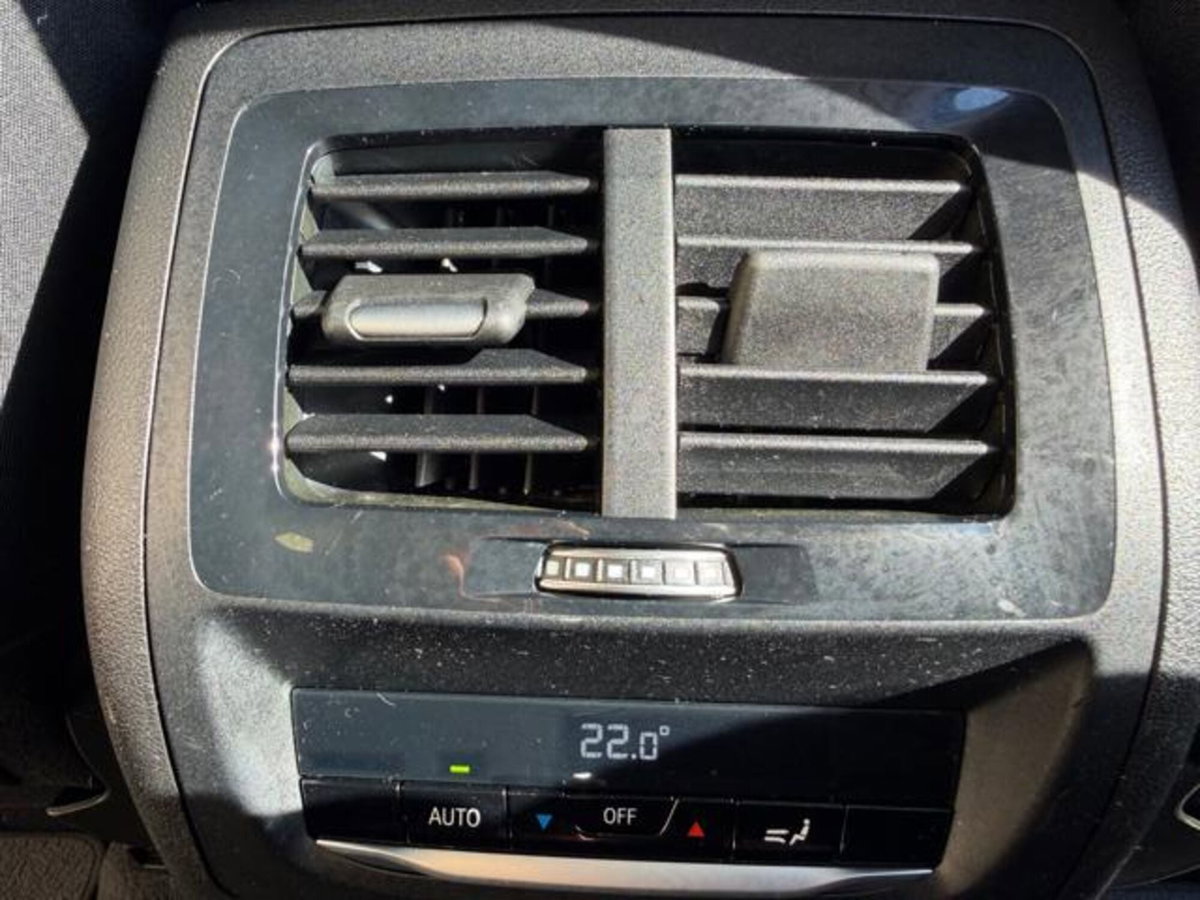 BMW X3 sDrive18d Business Advantage (10)