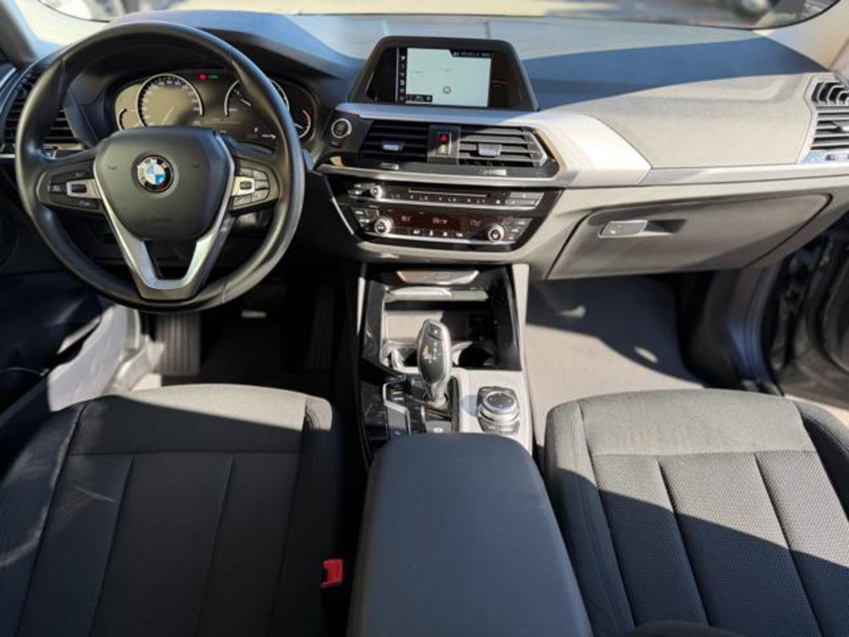 BMW X3 sDrive18d Business Advantage (11)