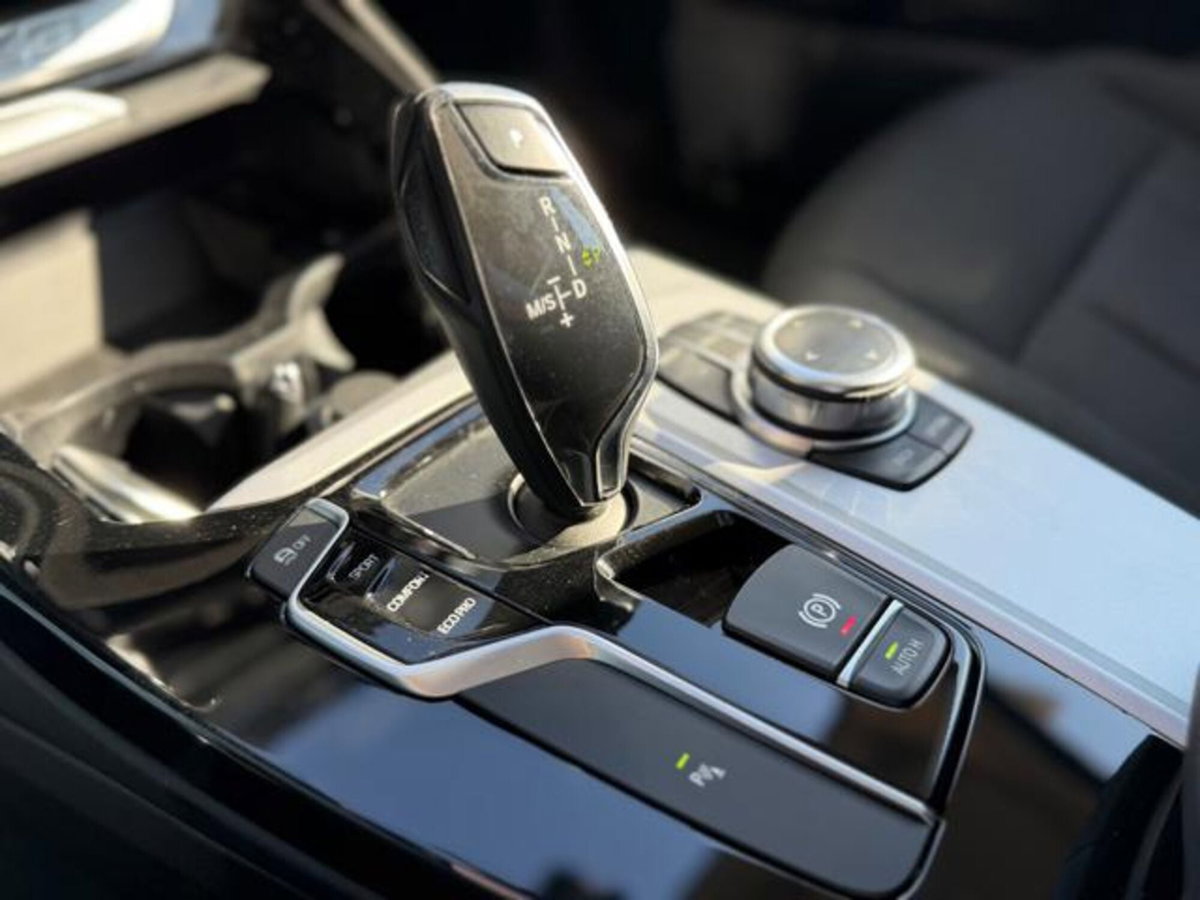 BMW X3 sDrive18d Business Advantage (15)