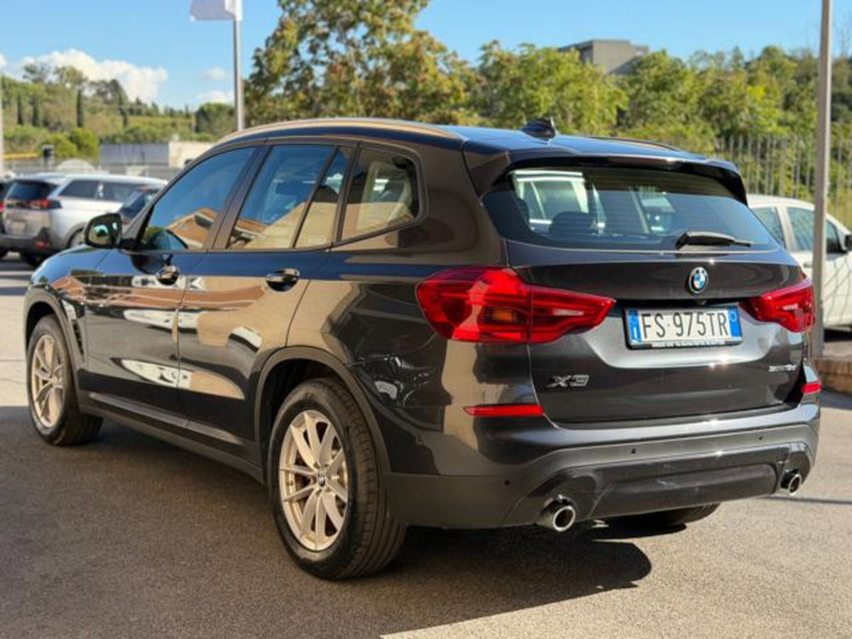 BMW X3 sDrive18d Business Advantage (4)