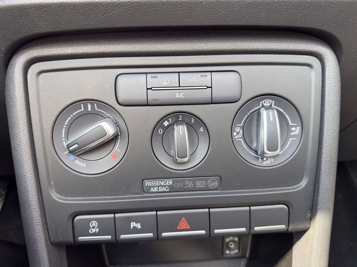 Volkswagen Maggiolino Cabrio 1.2 TSI Design (13)