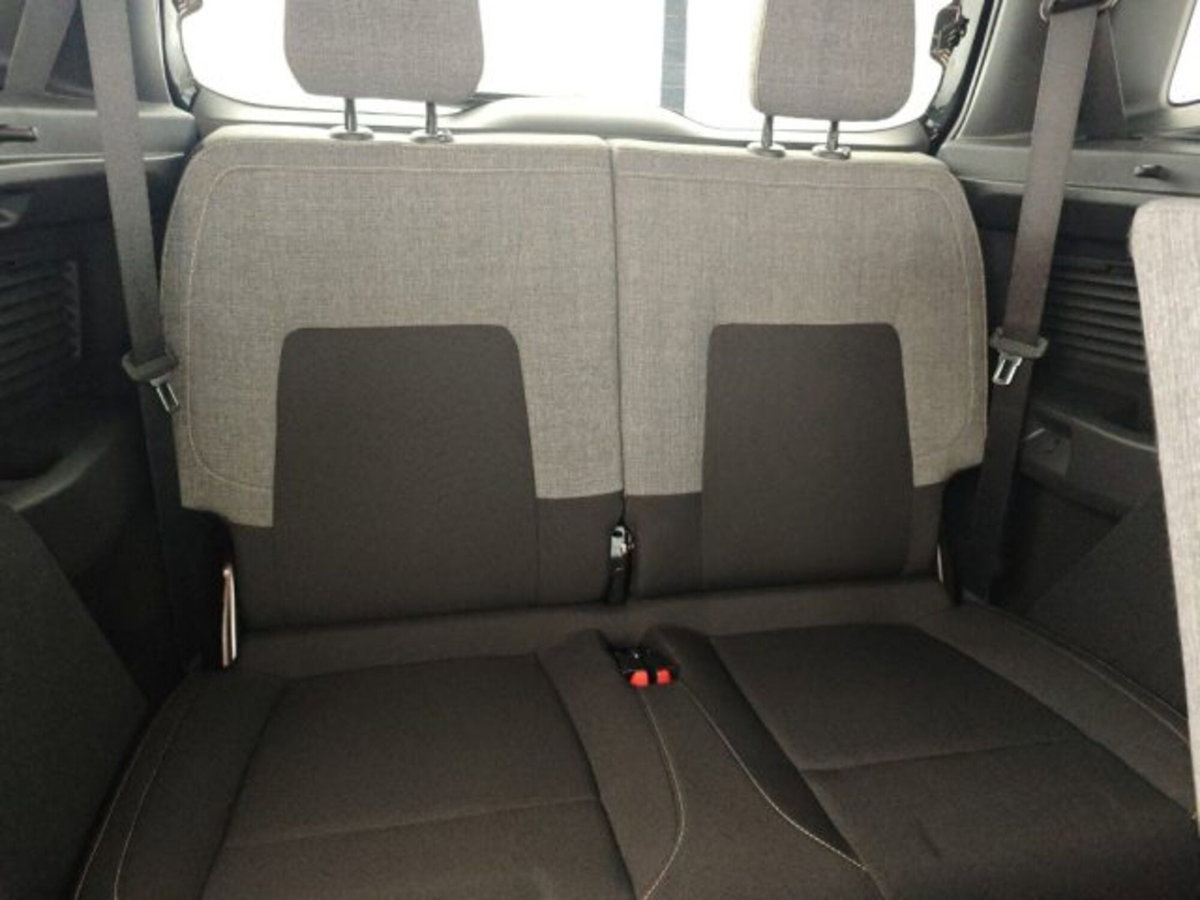 Citroen C5 Aircross 1.2 hybrid Plus 136cv e-dcs6 (14)
