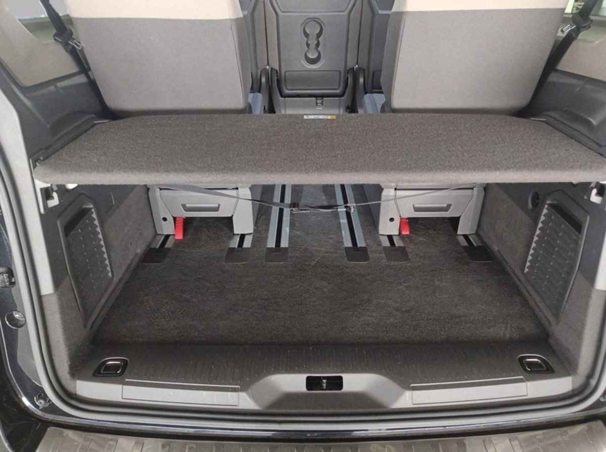 Volkswagen Multivan 2.0 tdi Style 150cv dsg 7p.ti (10)