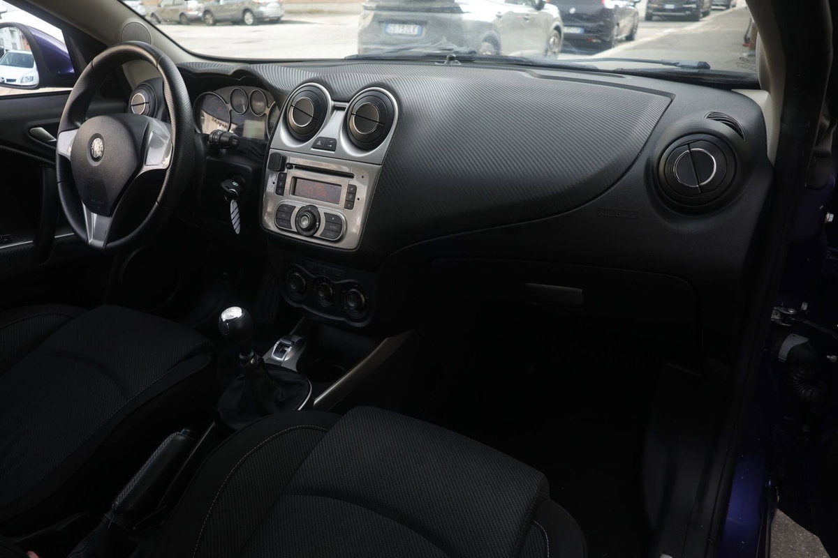 Alfa Romeo MiTo 1.6 JTDm 16V Distinctive (8)