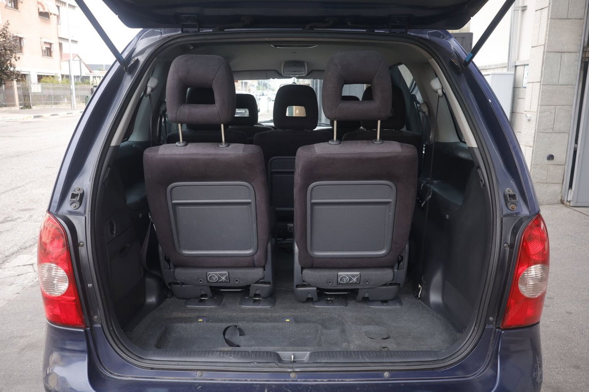 Mazda MPV 2.0 TD-CD Executive (20)