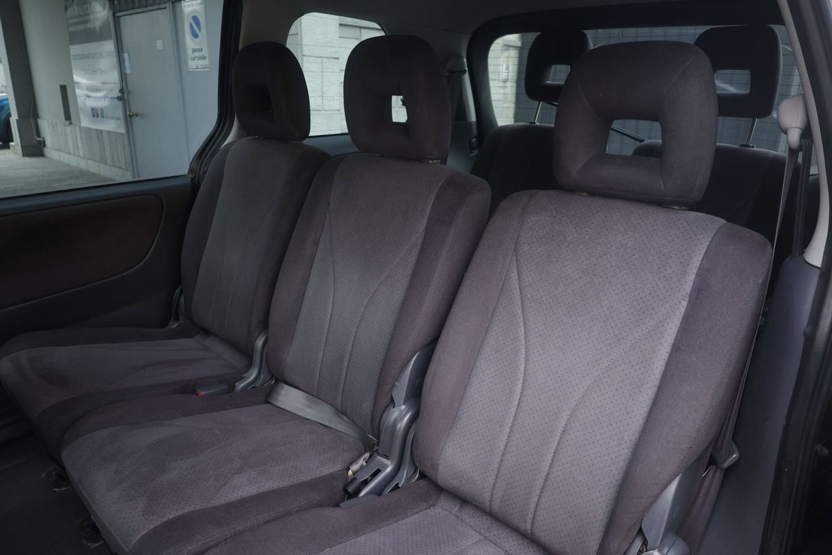 Mazda MPV 2.0 TD-CD Executive (3)