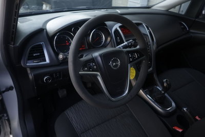Opel Astra Station Wagon 1.7 CDTI 110CV Sports Cosmo (14)