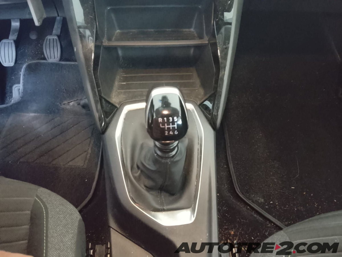 Peugeot 208 PureTech 100 Stop&Start 5 porte Active (20)