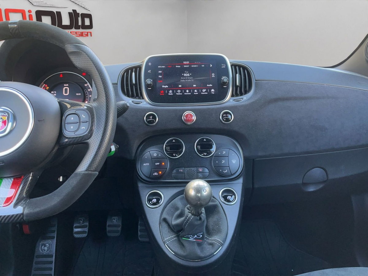 Abarth 595 595 1.4 Turbo T-Jet 180 CV Competizione (16)