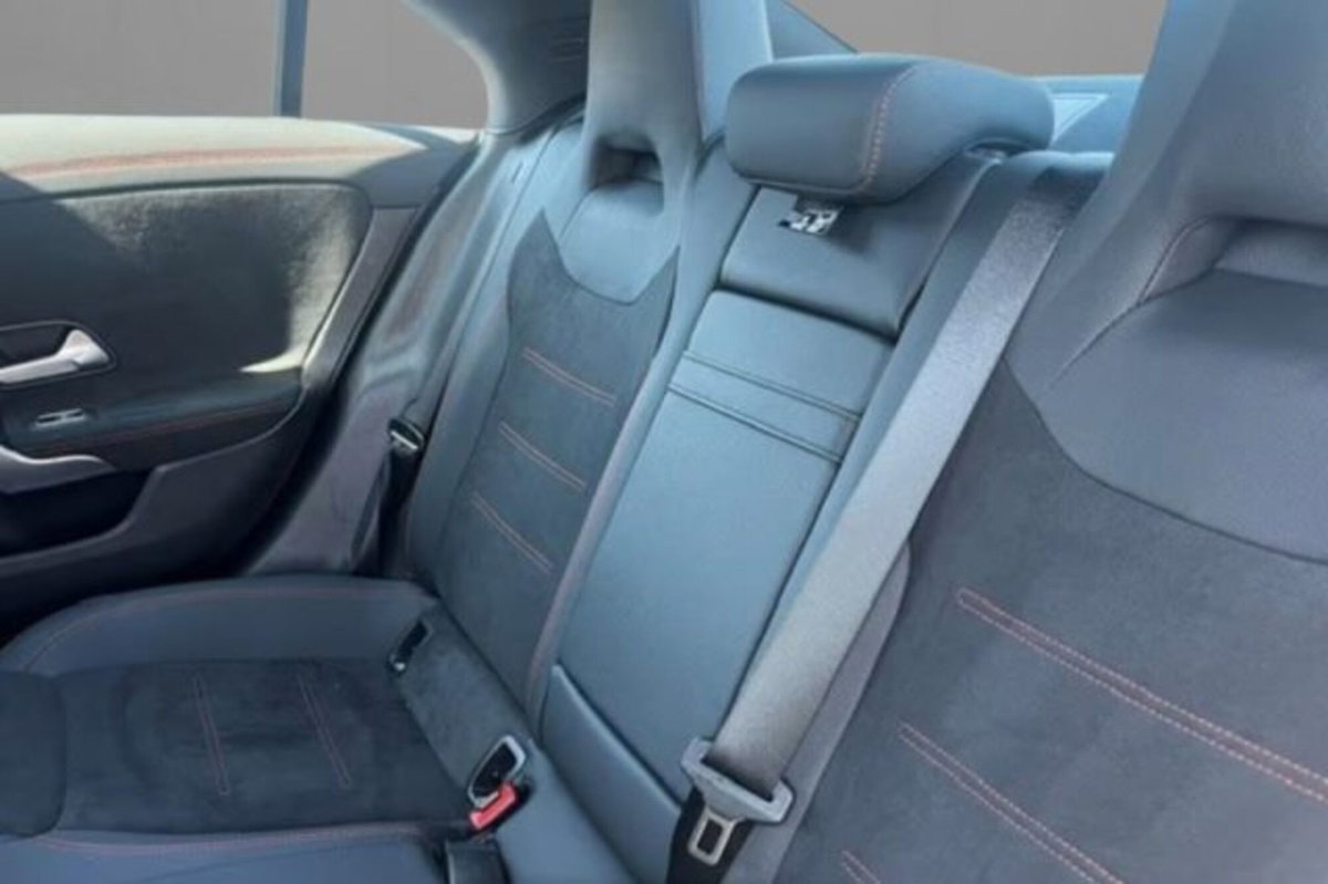 Mercedes-Benz CLA 200 d Automatic Executive (8)