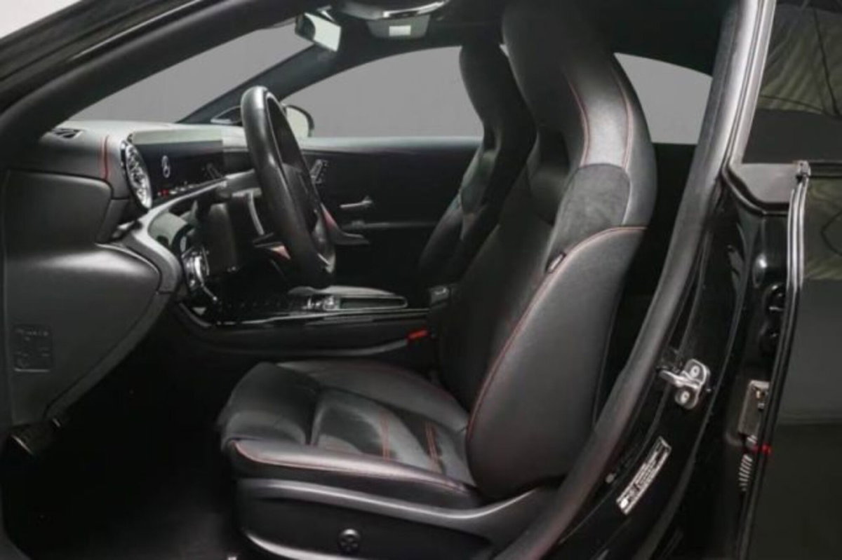 Mercedes-Benz CLA 220 d Automatic Premium (4)