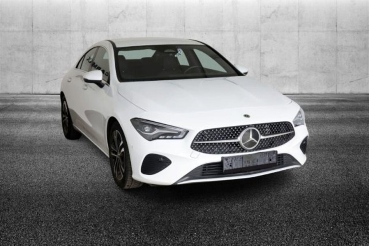 Mercedes-Benz CLA 200 d Progressive Advanced Plus auto (2)