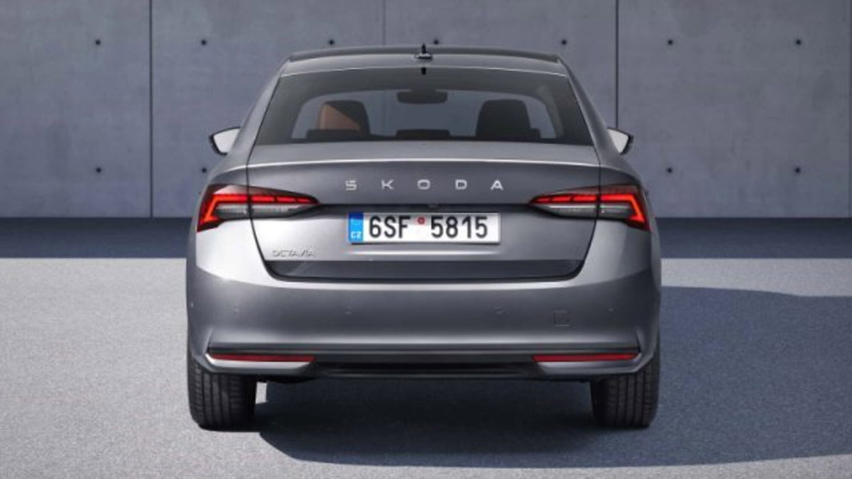 Skoda Octavia 1.5 tsi Executive 115cv (6)