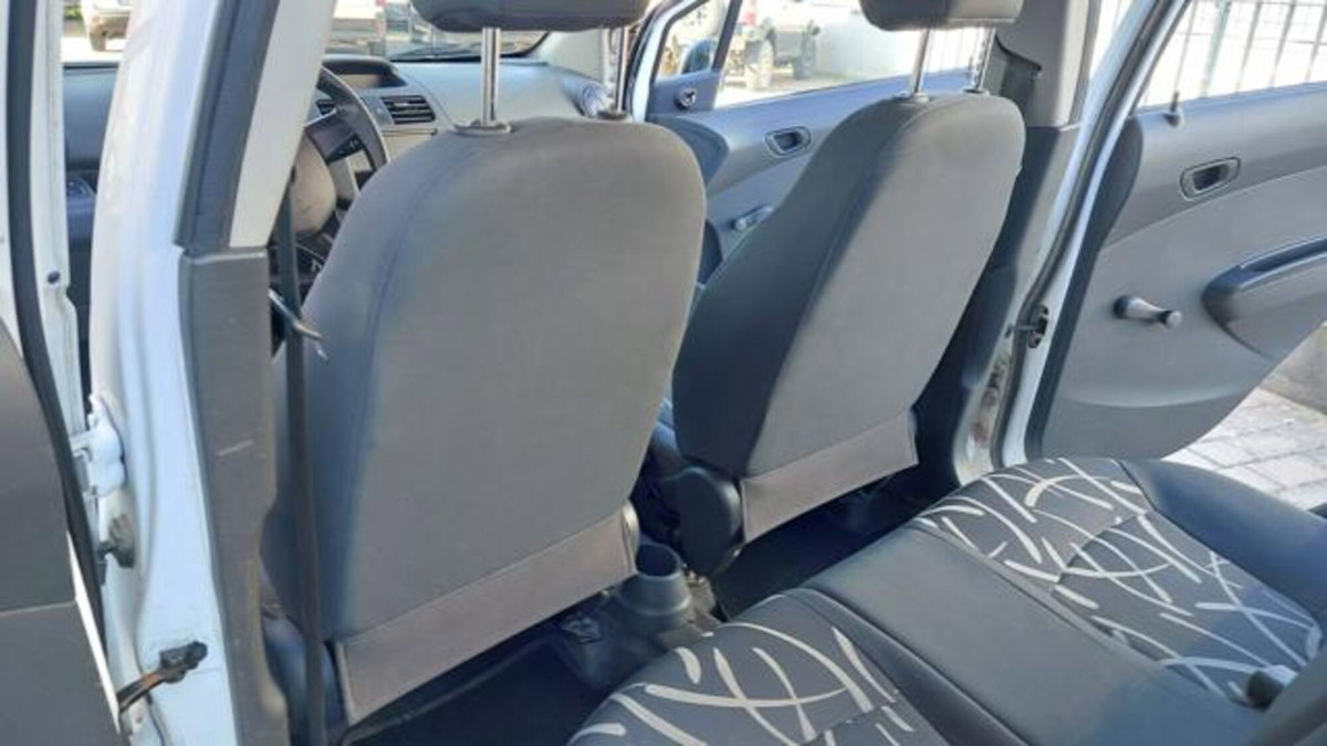 Chevrolet Spark 1.0 (17)