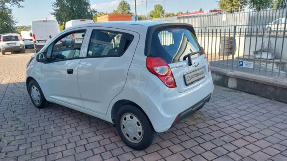 Chevrolet Spark 1.0 (5)