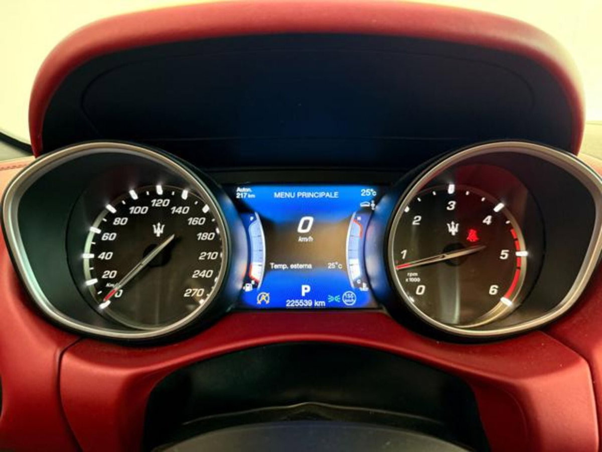 Maserati Levante Levante V6 Diesel 275 CV AWD (18)