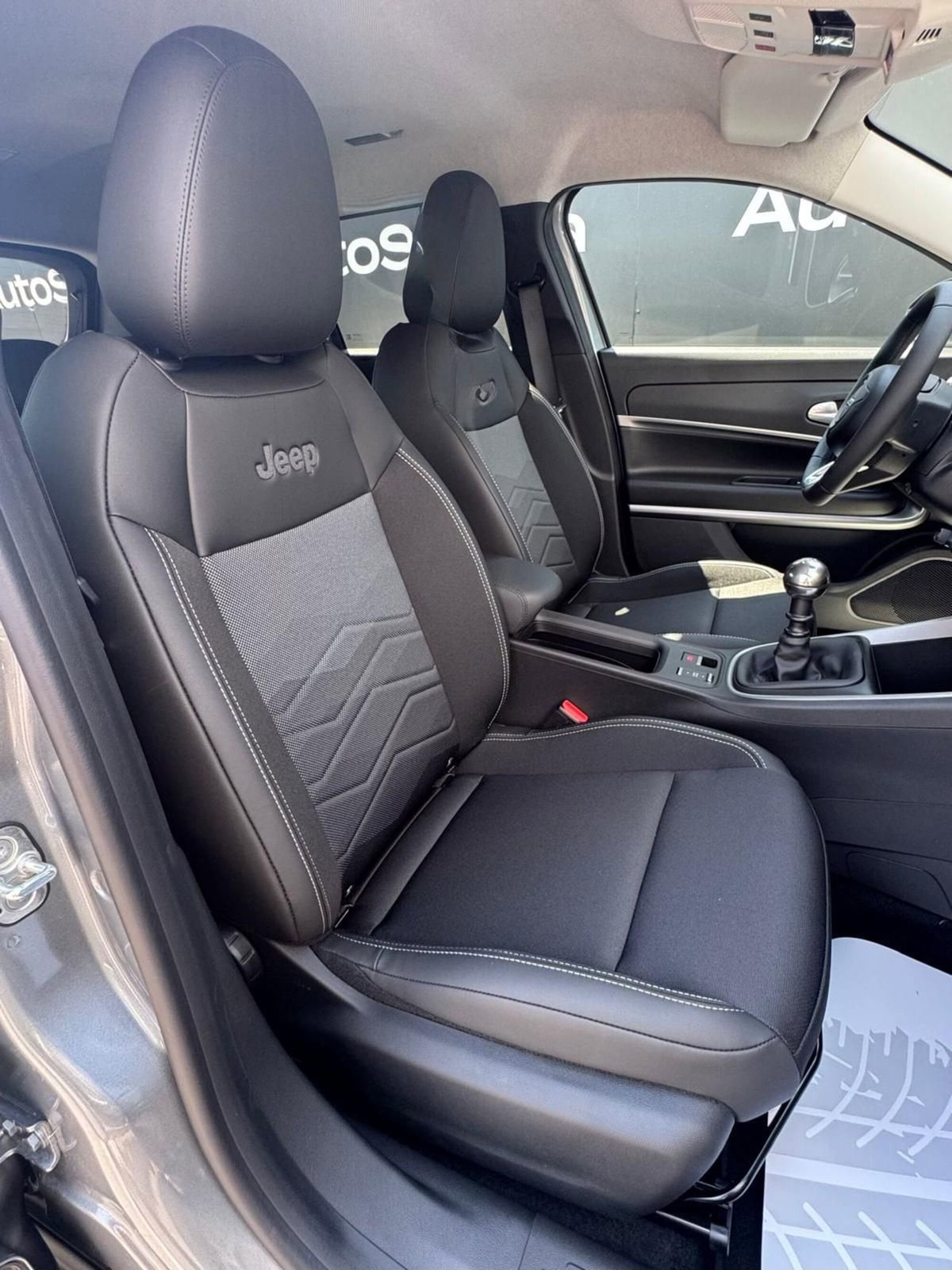 Jeep Avenger 1.2 turbo Summit fwd 100cv (15)
