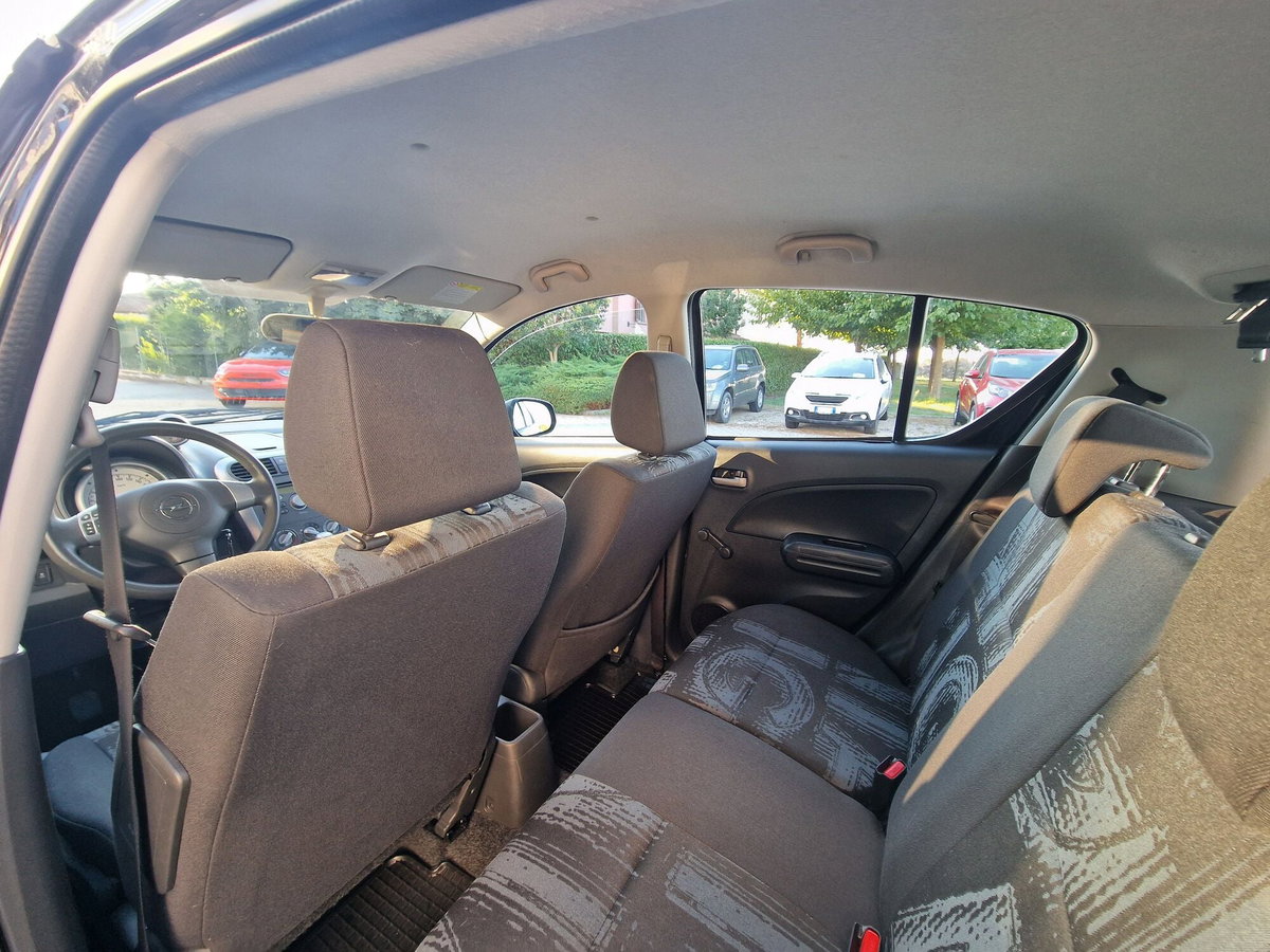 Opel Agila 1.2 16V 94 CV Elective (10)