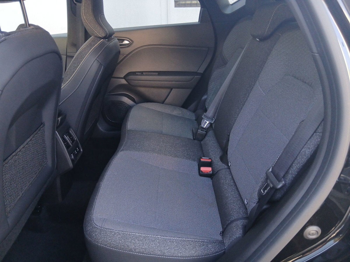 Renault Captur 1.0 tce Techno 90cv (18)