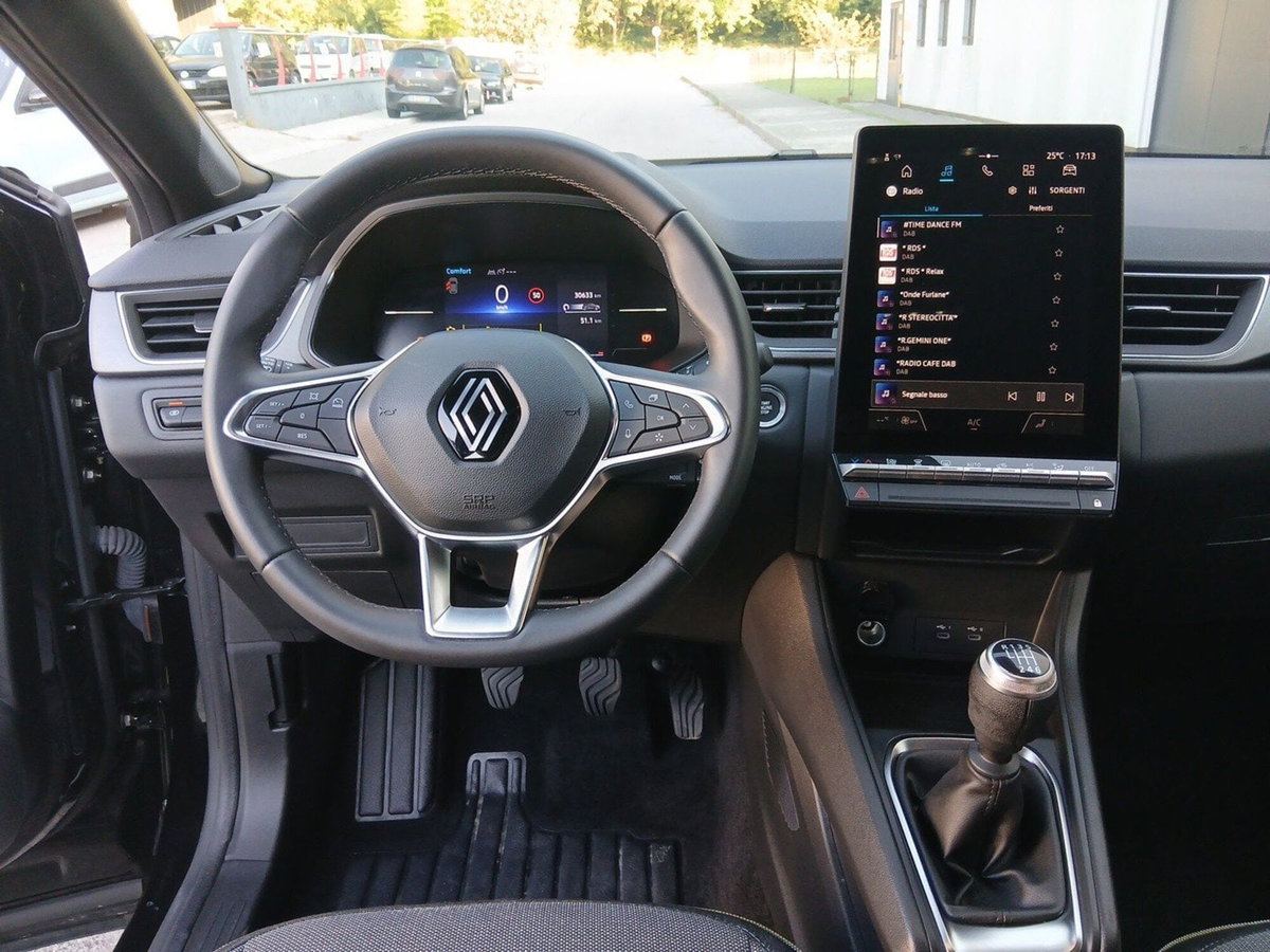Renault Captur 1.0 tce Techno 90cv (19)