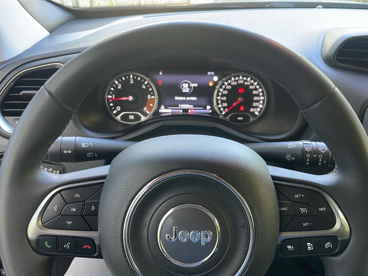 Jeep Renegade 1.6 Mjt 130 CV Longitude (16)