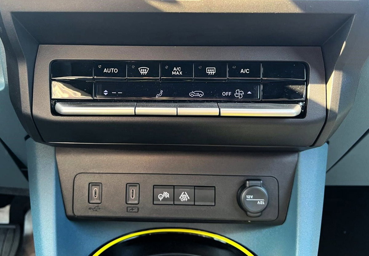 Fiat Grande Panda 1.2 hybrid La Prima 110cv edct (15)