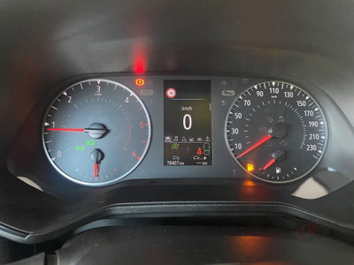 Renault Clio Blue dCi 100 CV 5 porte Business (13)