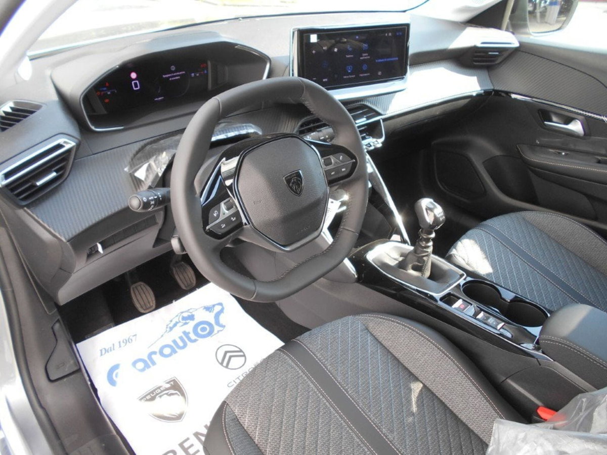 Peugeot 208 PureTech 100 Stop&Start 5 porte Allure (12)