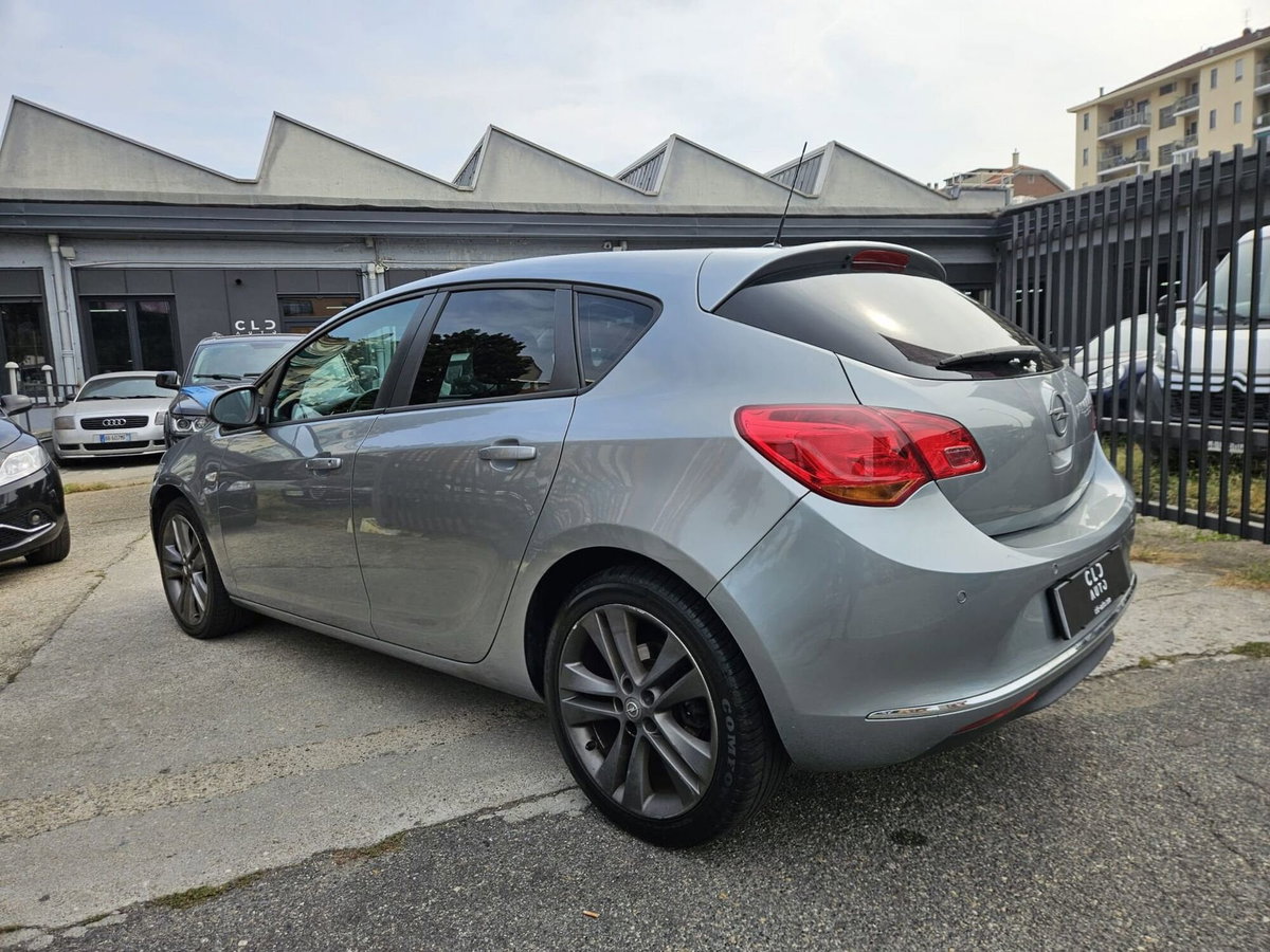 Opel Astra 1.4 Turbo 120CV 5 porte Cosmo (5)