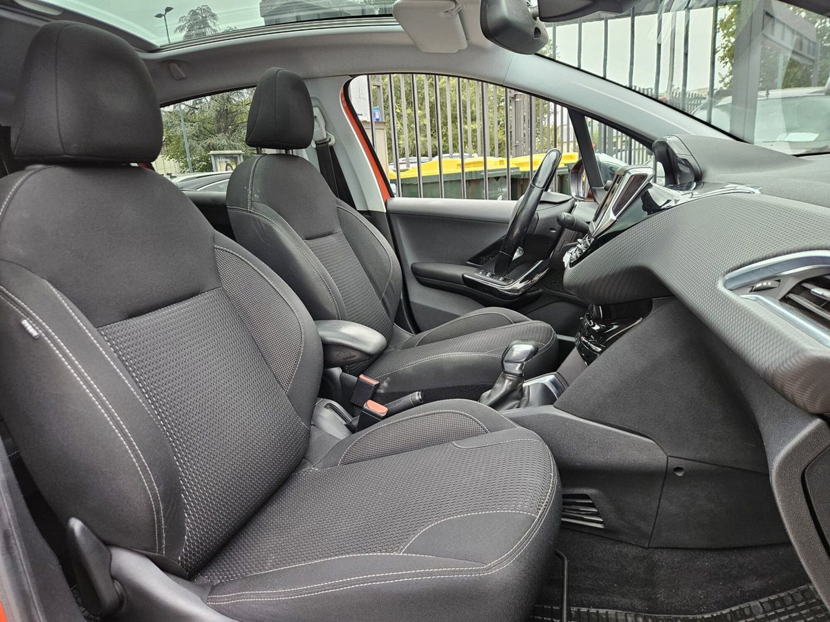 Peugeot 208 82 5p. GPL Allure (10)