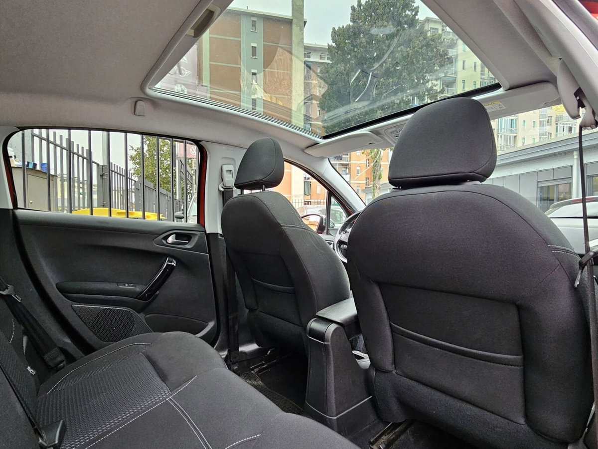 Peugeot 208 82 5p. GPL Allure (12)