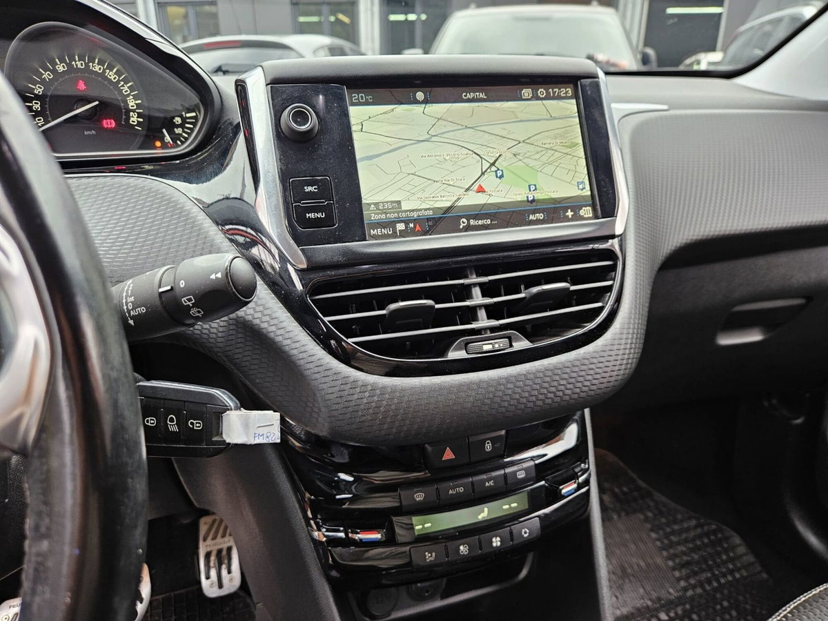 Peugeot 208 82 5p. GPL Allure (14)